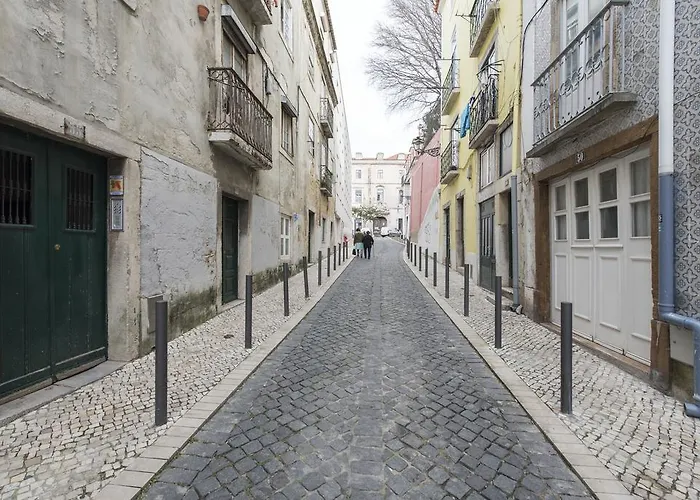 Lusitania One In Mouraria *