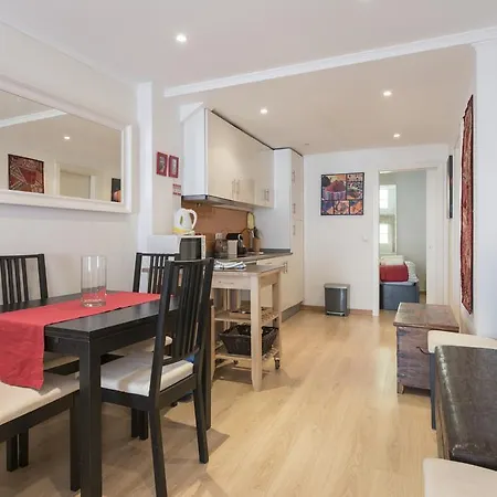 Lusitania One In Mouraria Apartman *